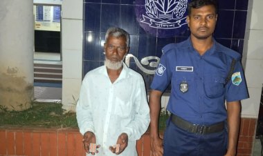 নিয়ামতপুরে মাদকসহ একজন গ্রেফতার 