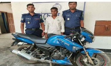 নাচোলে মোটরসাইকেল চুরির ঘটনায় গ্রেফতার-১, চোরাই গাড়ি উদ্ধার