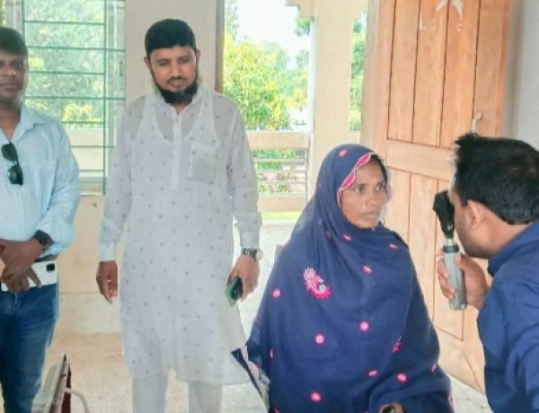 নাচোলে দিনব্যাপি ফ্রি মেডিকেল ক্যাম্প