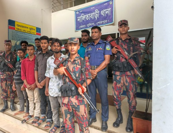 শেরপুর ও হালুয়াঘাট সীমান্তে পতাকা বৈঠকে ২০ বাংলাদেশিকে ফেরত দিলো বিএসএফ