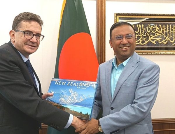 প্রধানমন্ত্রীর পররাষ্ট্র উপদেষ্টার সঙ্গে নিউজিল্যান্ড হাইকমিশনারের সৌজন্য সাক্ষাৎ
