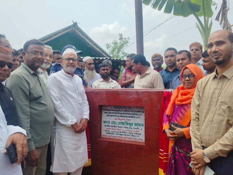 নিয়ামতপুরে এইচবিবি রাস্তার কাজের উদ্বোধন করলেন মোস্তাফিজুর রহমান এমপি