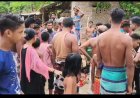 সরকারি রাস্তার জমি ছেড়ে ব্যক্তি মালিকানাধীন জমিতে রাস্তা নির্মাণের অভিযোগে জমির খুঁটি ভাঙচুর