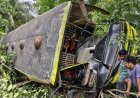 গোপালগঞ্জে যাত্রীবাহী বাস খাদে পড়ে নারী-শিশুসহ আহত-২৫