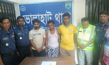 ভোলাহাটে পুলিশের অভিযানে ইয়াবাসহ চারজন আটক