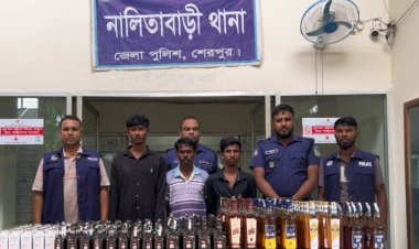 শেরপুরে পিকাপ ভর্তি ভারতীয় মদসহ আটক-৩