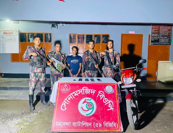 শিবগঞ্জে ভারতীয় মোবাইল ফোনসহ একজন আটক
