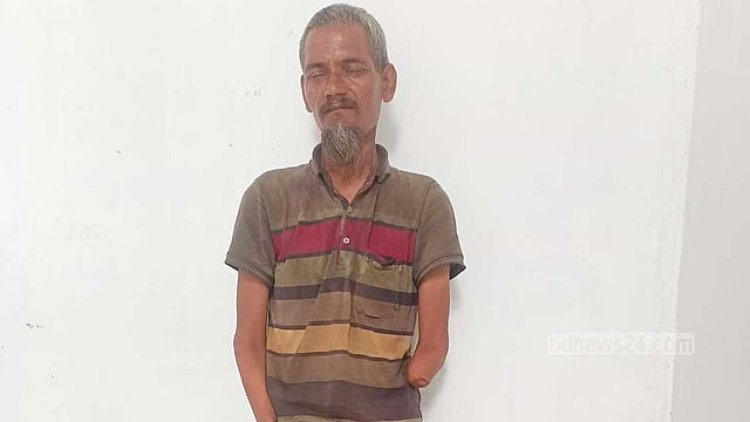 গোমস্তাপুর সীমান্তে ভারতীয় নাগরিক আটক