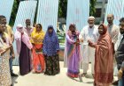 নিয়ামতপুরে চেক ও ঢেউটিনসহ বিভিন্ন শিক্ষা প্রতিষ্ঠানে সামগ্রী প্রদান
