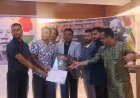 বই ও পরিবেশ প্রেমী নাহিদ উজ্জামান পেলো নেলসন ম্যান্ডেলা শান্তি পুরস্কার