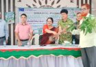 নাচোলে শিক্ষক ও শিক্ষার্থীদের মাঝে গাছের চারা বিতরণ 