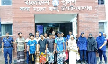 চাঁপাইনবাবগঞ্জ জেলায় পুলিশের অভিযানে গ্রেফতার-২২