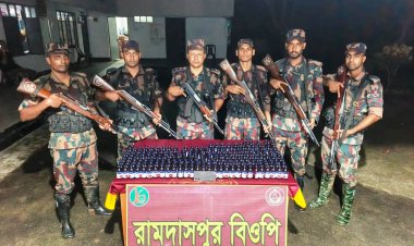 গোমস্তাপুর সীমান্তে ভারতীয় নেশাজাতীয় সিরাপ জব্দ