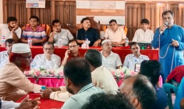 নাচোল ইউনিয়ান পরিষদ চেয়ারম্যানের সাথে ইউনিয়নবাসীর মতবিনিময়সভা