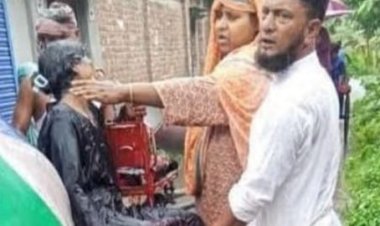 নওগাঁয় দুটি ভ্যানের মুখোমুখি সংঘর্ষে গৃহবধূর পা বিচ্ছিন্ন