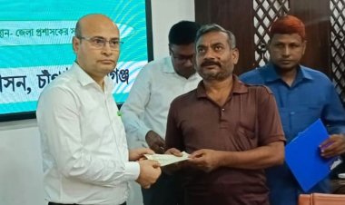 চাঁপাইনবাবগঞ্জে অসহায় ও হতদরিদ্র ১৭০ জনের মাঝে আর্থিক সহায়তা