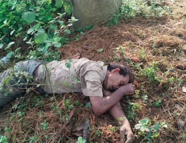 নিয়ামতপুরে রাস্তার পাশ থেকে মরদেহ উদ্ধার,শরীরে আঘাতের চিহ্ন