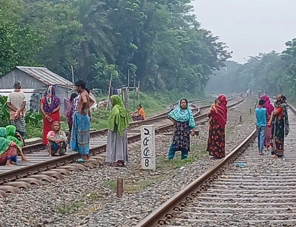 চুয়াডাঙ্গায় মালবাহী ট্রেনের ধাক্কায় বাক প্রতিবন্ধী যুবকের মৃত্যু