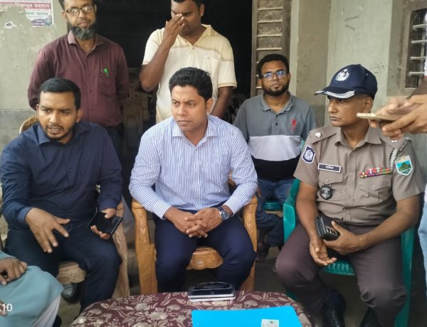 ভোলাহাটে কৃষক কার্ড বিতরণের তথ্য সংগ্রহ কার্যক্রমের উদ্বোধন