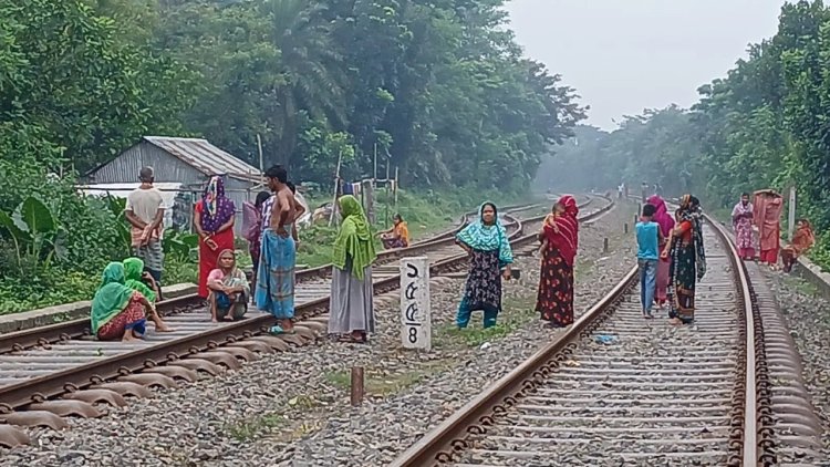 চুয়াডাঙ্গায় মালবাহী ট্রেনের ধাক্কায় বাক প্রতিবন্ধী যুবকের মৃত্যু