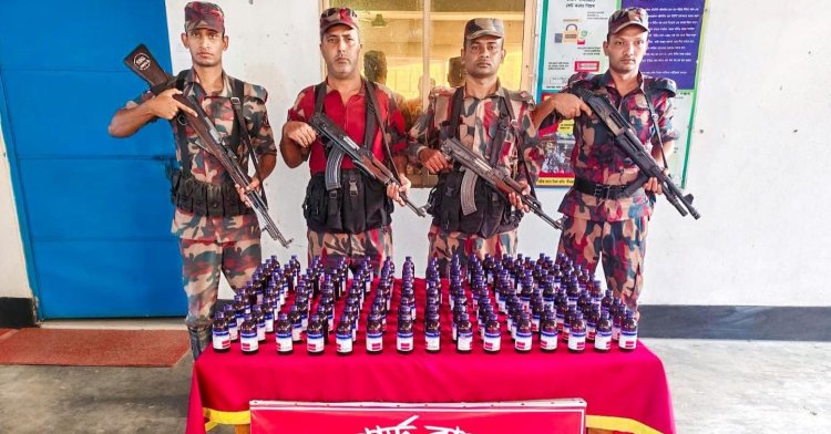 শিবগঞ্জে ভারতীয় নেশাজাতীয় এস্কাফ সিরাপ আটক