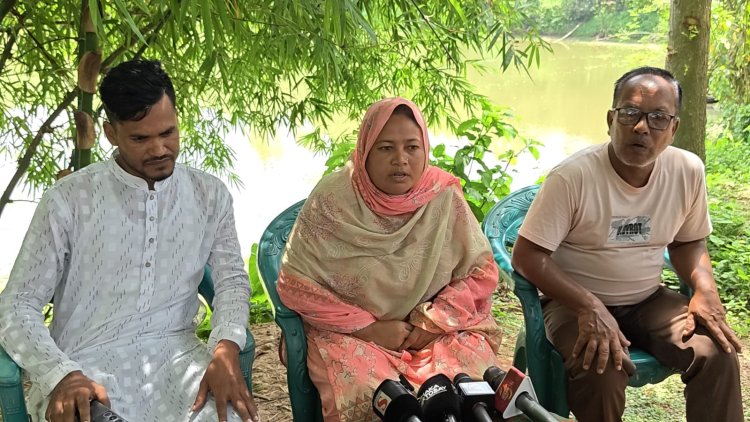 নওগাঁয় জমি দখলের অভিযোগ ভিত্তিহীন দাবি করে সংবাদ সম্মেলন