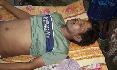 নিয়ামতপুরে বাড়ীর সামনে পড়েছিল অটোচালকের মরদেহ