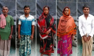 নিয়ামতপুরে ৫৪ লিটার চোলাই মদসহ পাঁচজন গ্রেফতার 