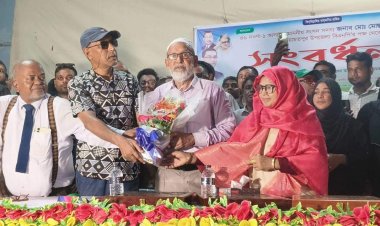 নিয়ামতপুরে এমপিকে সংবর্ধনা 