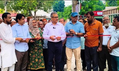 চাঁপাইনবাবগঞ্জে নবনির্মিত রাস্তা উদ্বোধন