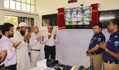 চাঁপাইনবাবগঞ্জে অপরাধ দমনে ৩২টি AI-সক্ষম CCTV ক্যামেরা স্থাপন