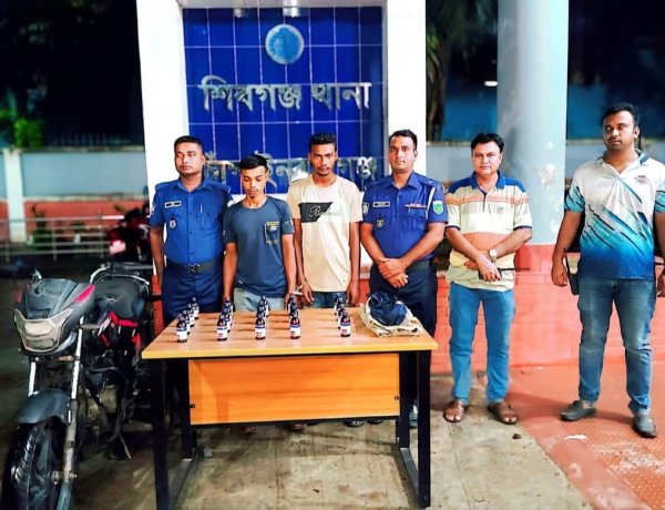 শিবগঞ্জে ভারতীয় নেশাজাতীয় সিরাপসহ দুইজন গ্রেফতার